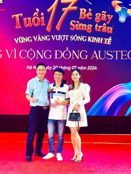 Tổng kho phụ kiện nhôm kính Quỳnh Anh tỏa sáng cùng 