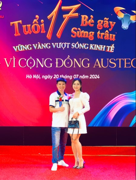 Tổng kho phụ kiện nhôm kính Quỳnh Anh tỏa sáng cùng 