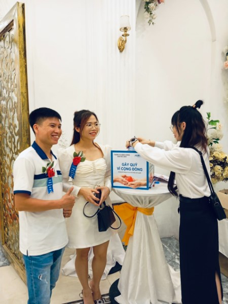 Tổng kho phụ kiện nhôm kính Quỳnh Anh tỏa sáng cùng 